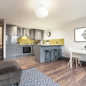 Apartment The Penthouses, 8 Albion Mews Chester